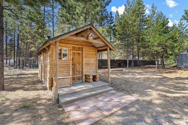 52315 Stearns Road, La Pine, OR 97739