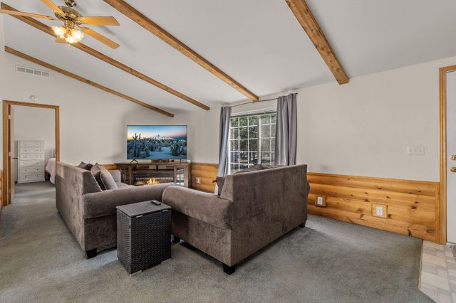 52315 Stearns Road, La Pine, OR 97739