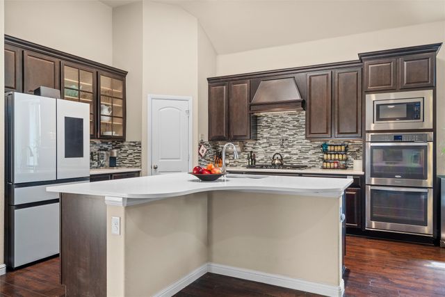 920 Goldenmist Drive, Little Elm, TX 75068