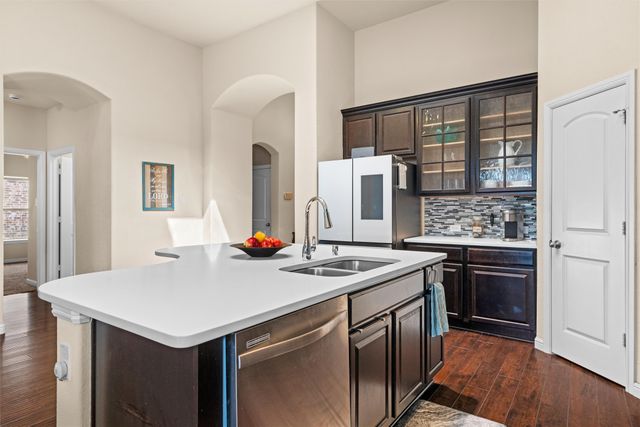 920 Goldenmist Drive, Little Elm, TX 75068