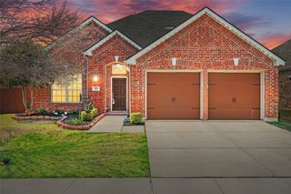 920 Goldenmist Drive, Little Elm, TX 75068