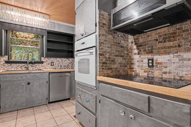 5000 Arlington, North Little Rock, AR 72116