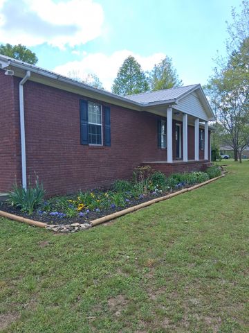 547 Busby Rd, Loretto, TN 38469
