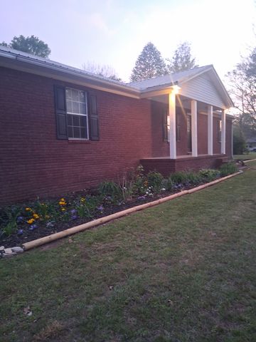 547 Busby Rd, Loretto, TN 38469