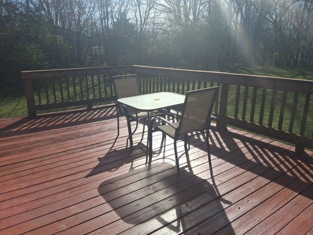 547 Busby Rd, Loretto, TN 38469