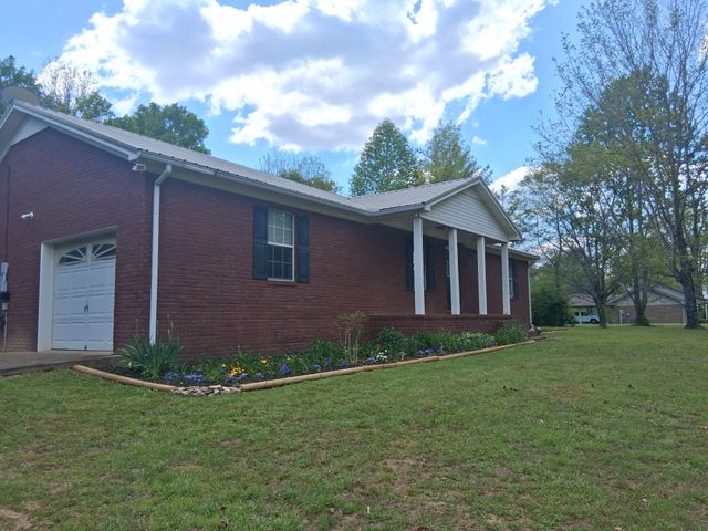 547 Busby Rd, Loretto, TN 38469