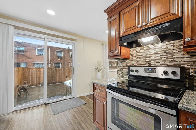 8 Barnstable Lane, Stamford, CT 06907