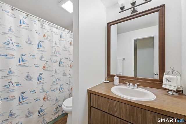 8 Barnstable Lane, Stamford, CT 06907