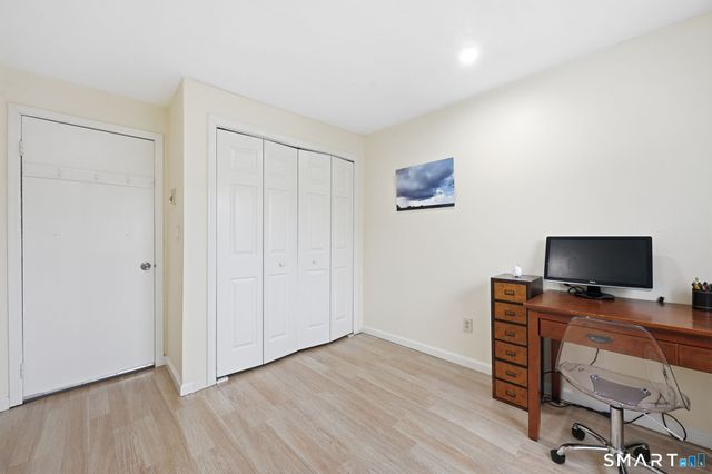 8 Barnstable Lane, Stamford, CT 06907