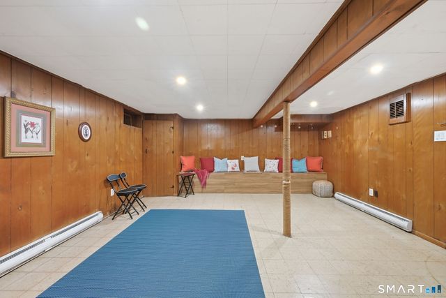 8 Barnstable Lane, Stamford, CT 06907