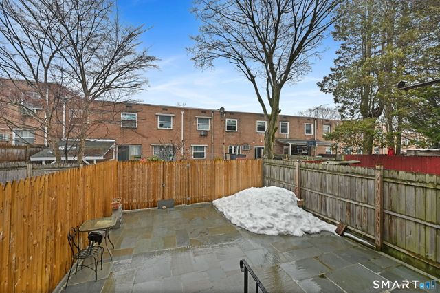 8 Barnstable Lane, Stamford, CT 06907