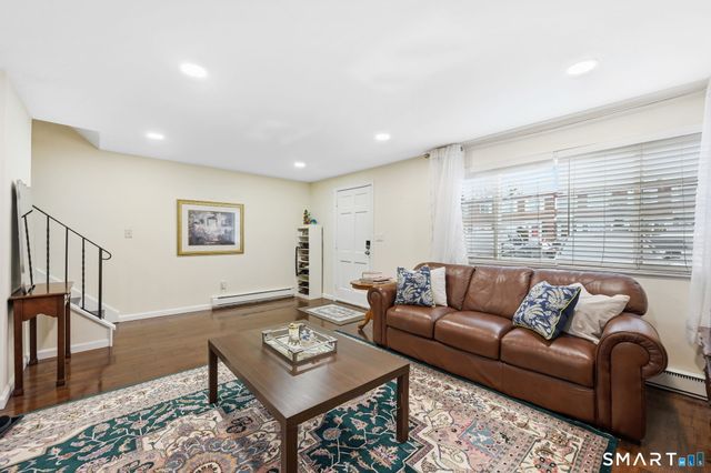 8 Barnstable Lane, Stamford, CT 06907