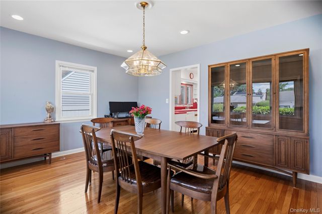 1005 3rd Street, West Babylon, NY 11704