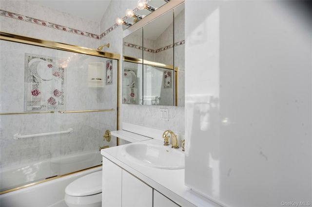 1005 3rd Street, West Babylon, NY 11704