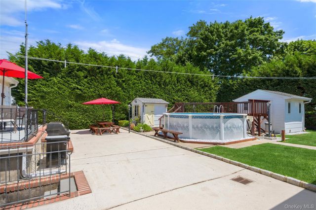 1005 3rd Street, West Babylon, NY 11704