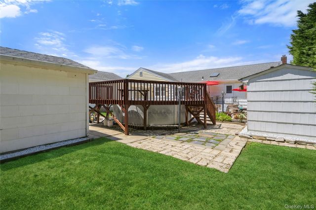 1005 3rd Street, West Babylon, NY 11704