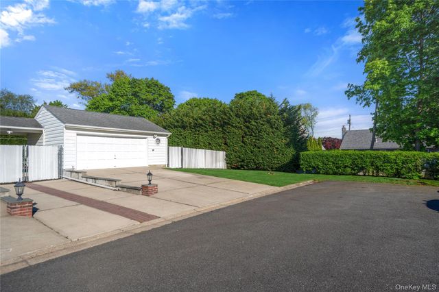 1005 3rd Street, West Babylon, NY 11704