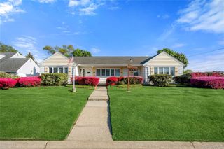 1005 3rd Street, West Babylon, NY 11704
