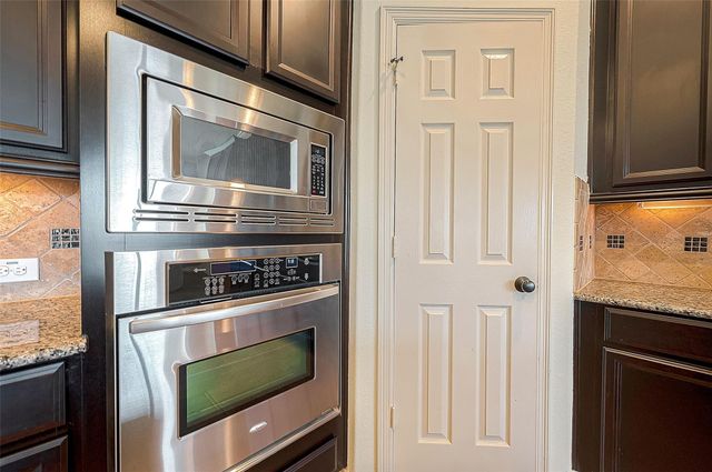 12919 Southern Ridge Drive, Pearland, TX 77584