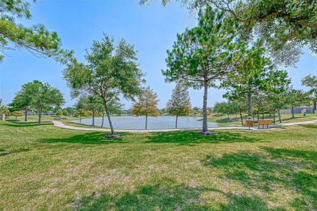 12919 Southern Ridge Drive, Pearland, TX 77584
