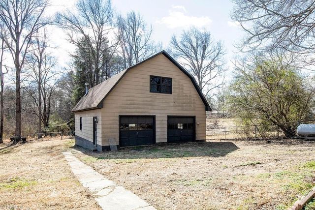 1616 Lucas Avenue, Greensboro, NC 27405