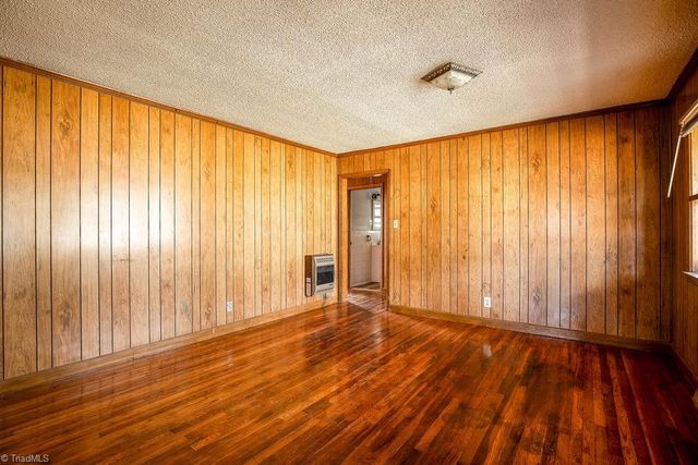 1616 Lucas Avenue, Greensboro, NC 27405