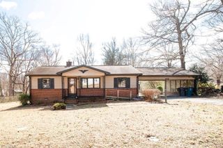 1616 Lucas Avenue, Greensboro, NC 27405