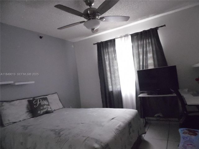1695 W 6th Avenue, Hialeah, FL 33010