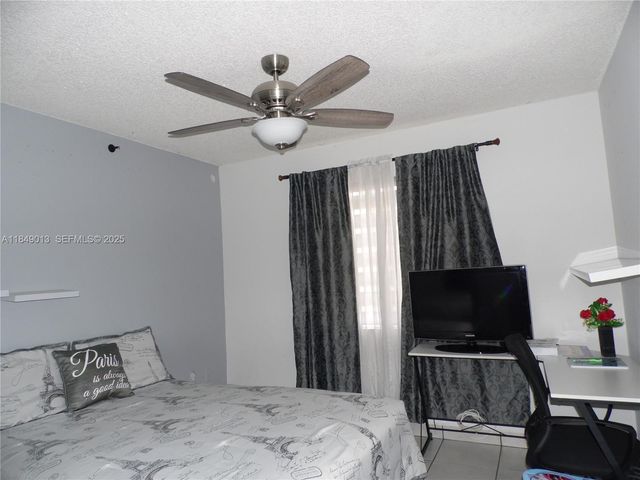 1695 W 6th Avenue, Hialeah, FL 33010