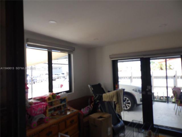 1695 W 6th Avenue, Hialeah, FL 33010
