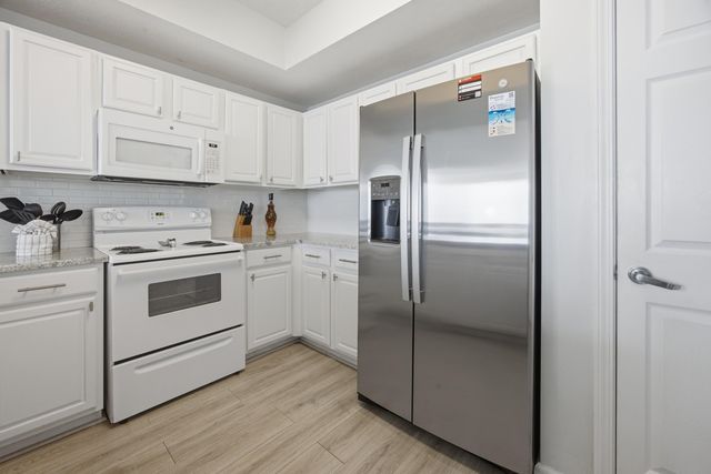 8577 Gulf Boulevard 805, Navarre, FL 32566