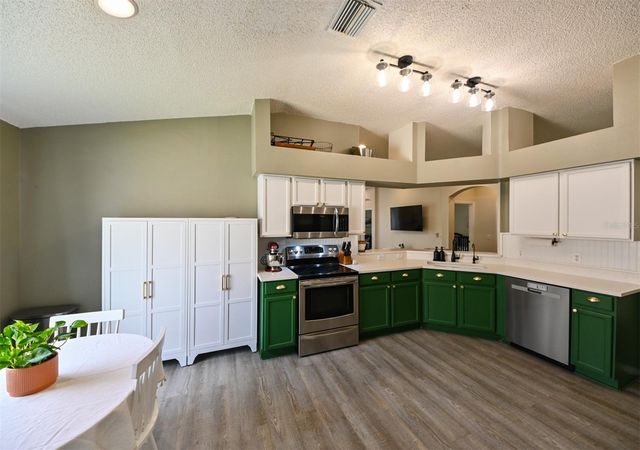4517 WILD PLUM LANE, Lutz, FL 33558
