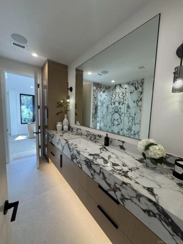 8308 Calle Del Cielo, La Jolla, CA 92037