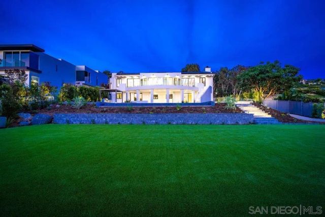 8308 Calle Del Cielo, La Jolla, CA 92037