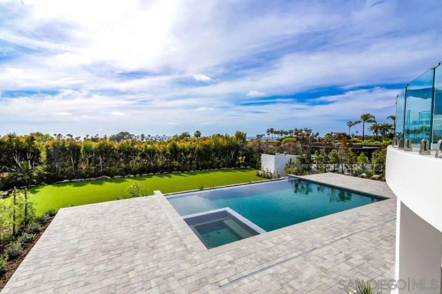 8308 Calle Del Cielo, La Jolla, CA 92037