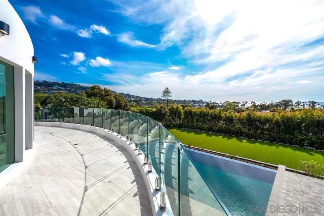 8308 Calle Del Cielo, La Jolla, CA 92037
