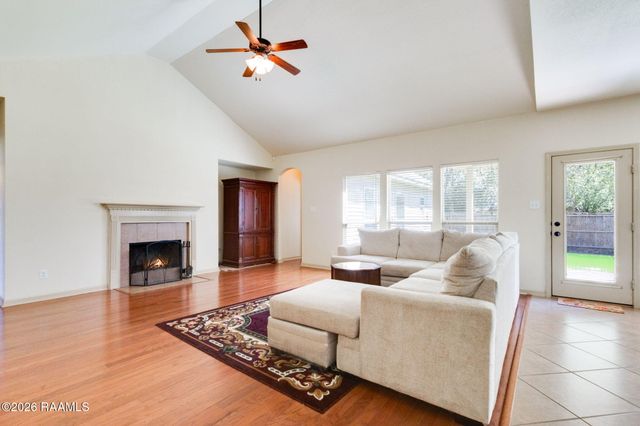 206 Fieldview Drive, Carencro, LA 70520