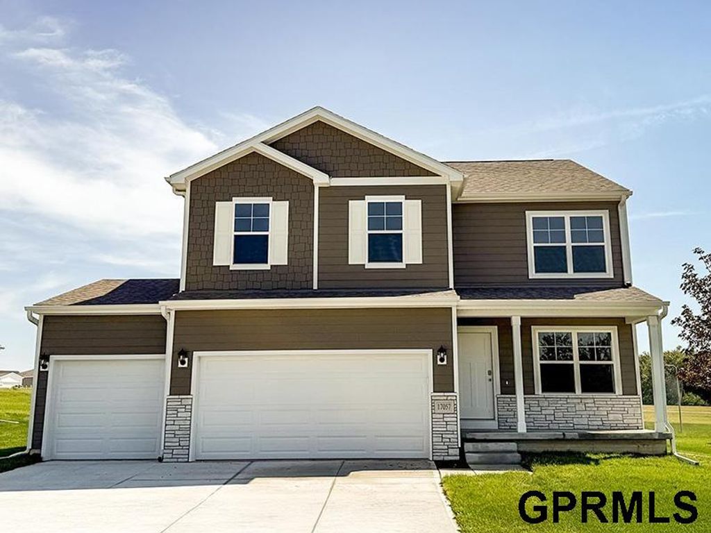 8503 S 185th Street, Gretna, NE 68136