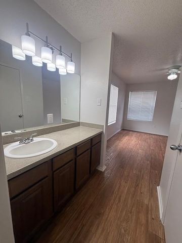 205 Craddock Ave G5, San Marcos, TX 78666