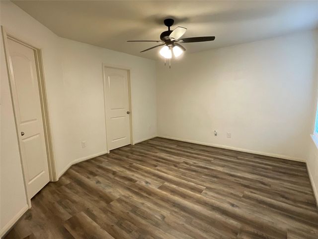 5739 Rainbow Road, Baytown, TX 77523