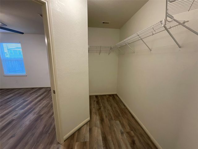 5739 Rainbow Road, Baytown, TX 77523