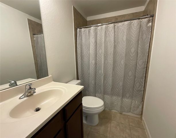 5739 Rainbow Road, Baytown, TX 77523