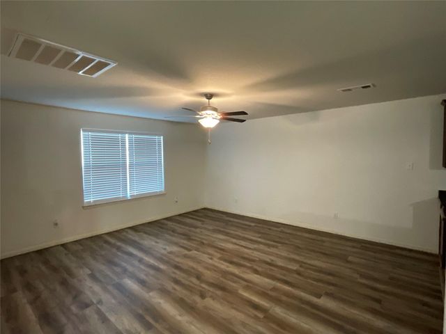 5739 Rainbow Road, Baytown, TX 77523