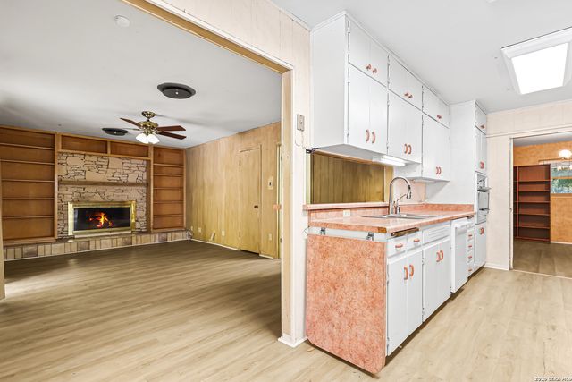 212 NATIONAL BLVD, Universal City, TX 78148