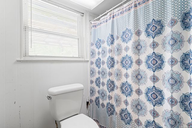 212 NATIONAL BLVD, Universal City, TX 78148