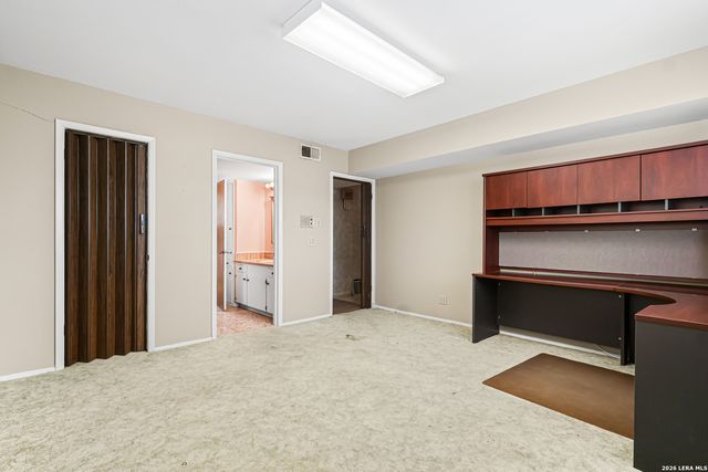 212 NATIONAL BLVD, Universal City, TX 78148