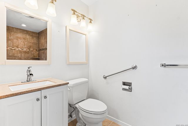 212 NATIONAL BLVD, Universal City, TX 78148