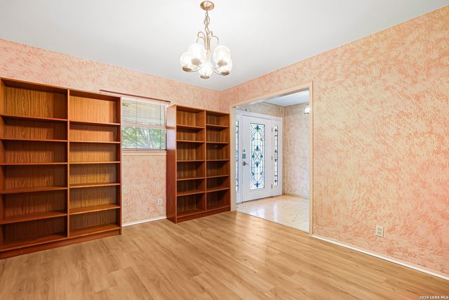 212 NATIONAL BLVD, Universal City, TX 78148