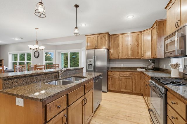 3521 127th Avenue NE, Blaine, MN 55449