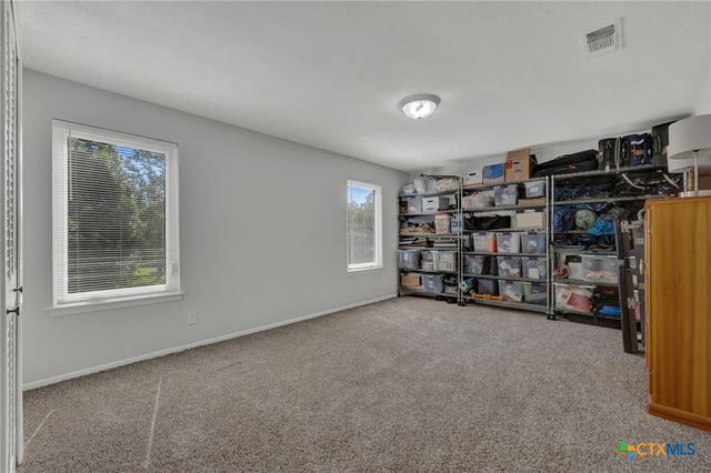 96 W Hampton Drive, Seguin, TX 78155